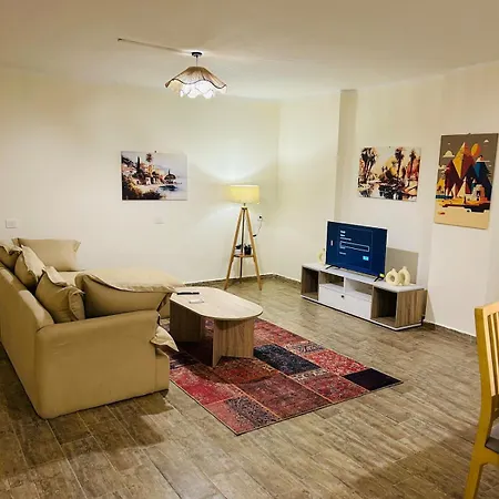 2 Bedroom Garden City Apartment Downtown